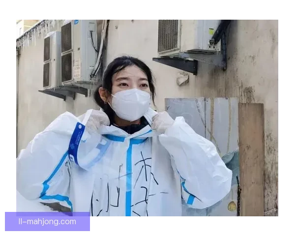 世界杯官方志愿者全新服装正式亮相引发关注与讨论